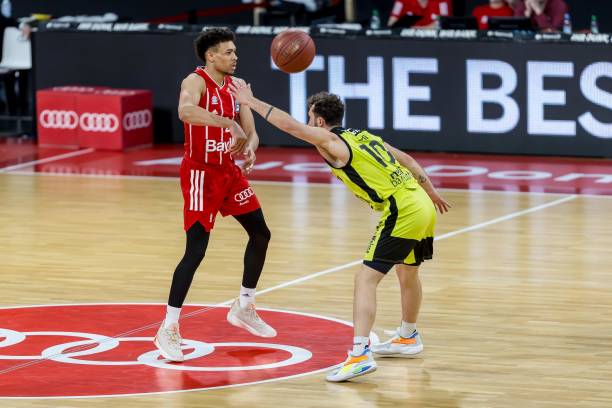 并提升赛场 并提升赛场