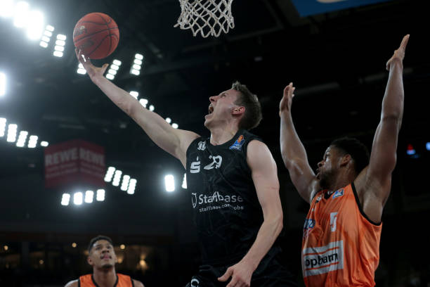 信任并继续 信任并继续