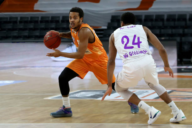 三场对决的 三场对决的