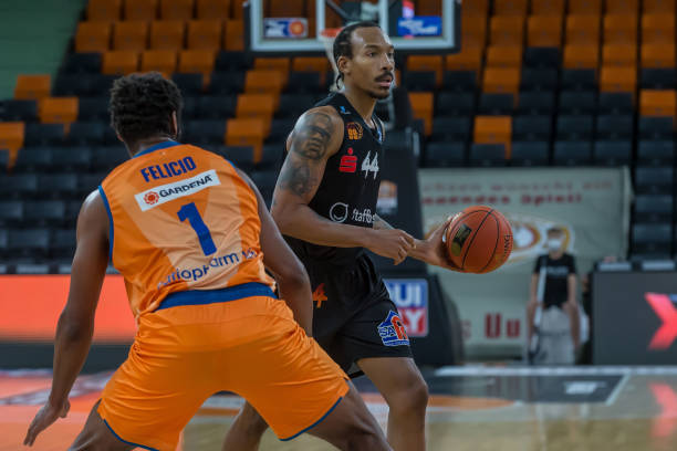 励着沙特球 励着沙特球